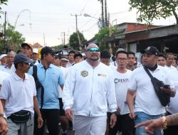Jalan Sehat Bahagia Relawan De Gadjah, Ribuan Warga Tabanan dan Badung Tumpah Ruah di Lapangan Mengwi