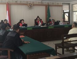 Tipu Klien Rp1,8 Miliar, Panglima Hukum, Togar Situmorang Dituntut 2,5 Tahun